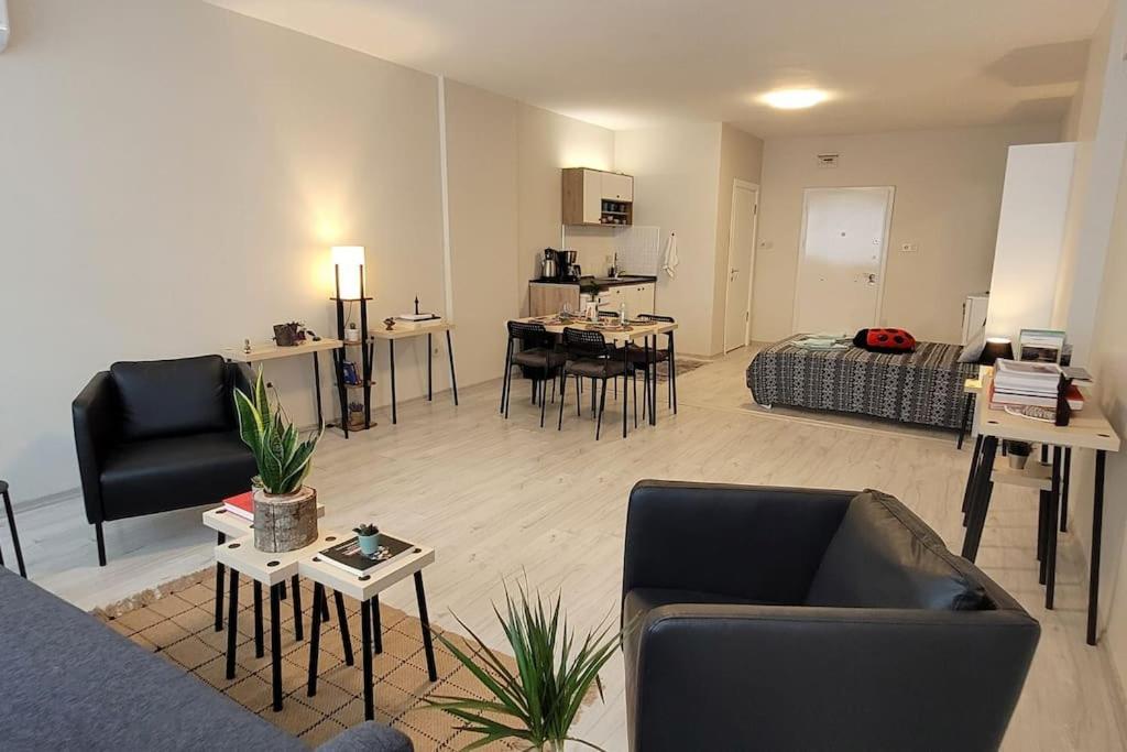 New Cosy Studio In The Heart Of Kadikoy Lägenhet Istanbul Exteriör bild