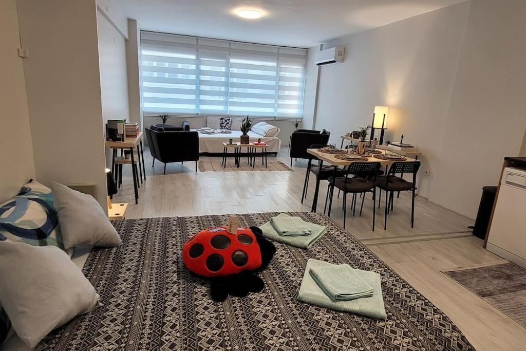 New Cosy Studio In The Heart Of Kadikoy Lägenhet Istanbul Exteriör bild