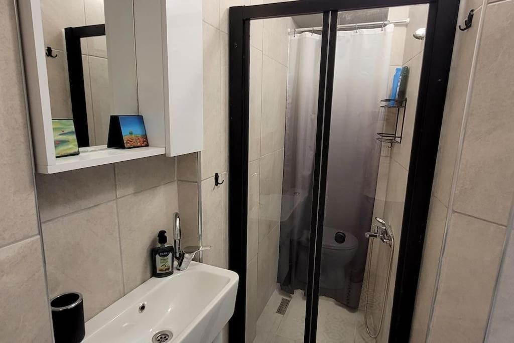 New Cosy Studio In The Heart Of Kadikoy Lägenhet Istanbul Exteriör bild